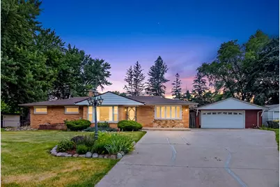 106 Superior Avenue, Machesney Park, IL 61115 - Photo 1
