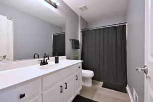 8305 Waterbury Dr, Joliet, IL 60431 - Photo 30