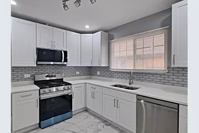 410 S 2nd Avenue, Maywood, IL 60153 - Photo 4