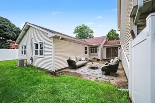 128 Majestic Dr, Lombard, IL 60148 - Photo 18