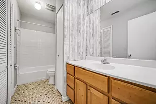 128 Majestic Dr, Lombard, IL 60148 - Photo 14