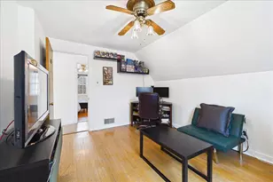 [Address not provided], Park Ridge, IL 60068 - Photo 16