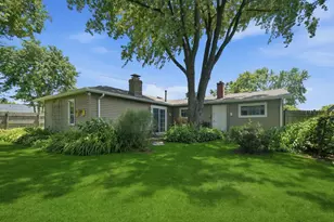 10162 Hiawatha Trail, Orland Park, IL 60462 - Photo 32