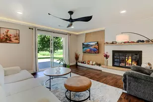 926 Holliston Ct, Schaumburg, IL 60193 - Photo 14