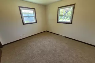 210 Brockett St, Enfield, IL 62835 - Photo 38