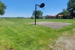 210 Brockett St, Enfield, IL 62835 - Photo 8
