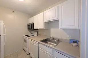 10 E Ontario St, Chicago, IL 60611 - Photo 6