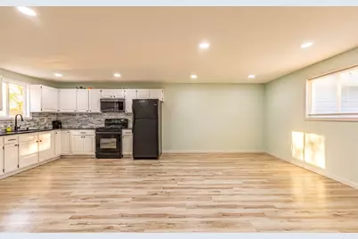210 Mantua Street, Park Forest, IL 60466 - Photo 6