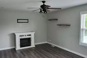 396 Nantucket Ct, Bartlett, IL 60103 - Photo 2