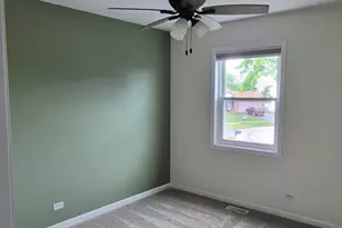 396 Nantucket Ct, Bartlett, IL 60103 - Photo 10