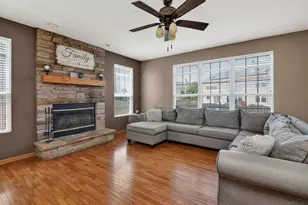 395 S Palmer Dr, Bolingbrook, IL 60490 - Photo 14