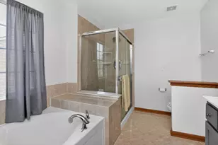 395 S Palmer Dr, Bolingbrook, IL 60490 - Photo 22