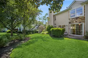 169 Crescent Ln, Schaumburg, IL 60193 - Photo 18