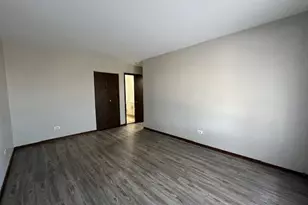 7030 Barrington Ct, Woodridge, IL 60517 - Photo 16