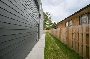 4015 Goss Ave, Schiller Park, IL 60176 - Photo 4