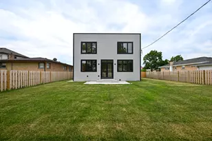 4015 Goss Ave, Schiller Park, IL 60176 - Photo 6