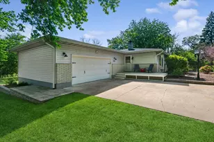 24908 W Hemphill Dr, Elwood, IL 60421 - Photo 2