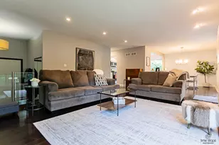 3130 Scenicwood Ln, Woodridge, IL 60517 - Photo 8