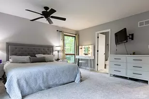 3130 Scenicwood Ln, Woodridge, IL 60517 - Photo 16