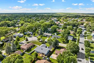 230 Plymouth Ln, Bolingbrook, IL 60440 - Photo 38