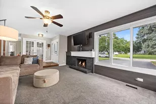 230 Plymouth Ln, Bolingbrook, IL 60440 - Photo 4