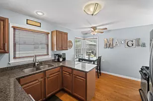 931 N Fernandez Ave, Arlington Heights, IL 60004 - Photo 8