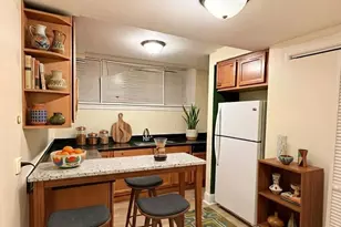 2315 W Rosemont Ave, Chicago, IL 60659 - Photo 2