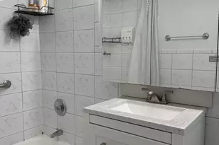 6301 N Sheridan Rd, Chicago, IL 60660 - Photo 4