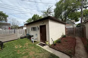 4136 W Cornelia Ave, Chicago, IL 60641 - Photo 16