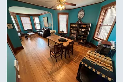 4136 W Cornelia Avenue, Chicago, IL 60641 - Photo 4
