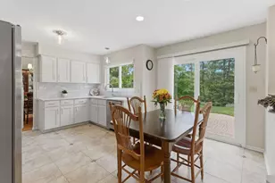 1422 Almaden Ln, Gurnee, IL 60031 - Photo 6