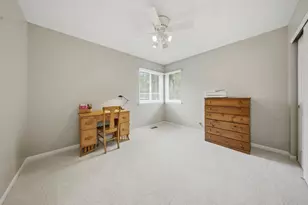 1422 Almaden Ln, Gurnee, IL 60031 - Photo 16