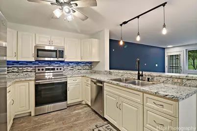 2313 Silverstone Drive #2313, Carpentersville, IL 60110 - Photo 12