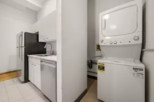 1100 W Cornelia Ave, Chicago, IL 60657 - Photo 14