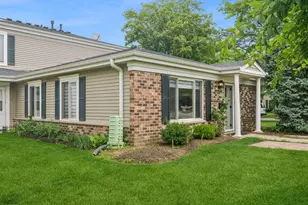 546 E Old Willow Rd, Prospect Heights, IL 60070 - Photo 2