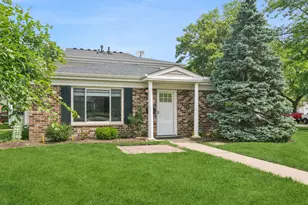 546 E Old Willow Rd, Prospect Heights, IL 60070 - Photo 1