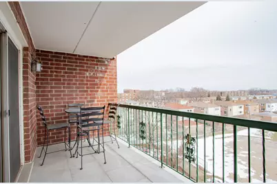 8540 W Foster Avenue #504, Norridge, IL 60706 - Photo 6