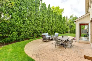 3903 Kiess Dr, Glenview, IL 60026 - Photo 60