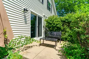 221 Ivy Ct, Streamwood, IL 60107 - Photo 24