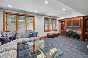 12 Carlisle Dr, Oak Brook, IL 60523 - Photo 98