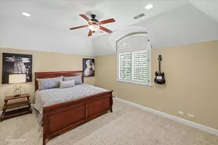 12 Carlisle Dr, Oak Brook, IL 60523 - Photo 86