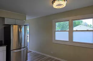 70 N Idlewild Ave, Mundelein, IL 60060 - Photo 6