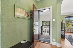 2016 5 W Greenleaf Ave, Chicago, IL 60645 - Photo 6