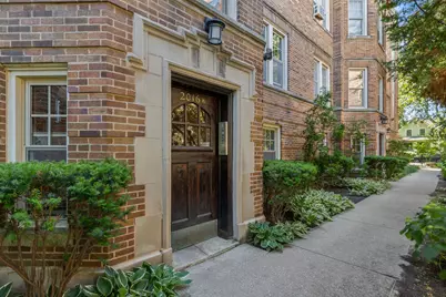 2016.5 W Greenleaf Avenue #3D, Chicago, IL 60645 - Photo 4
