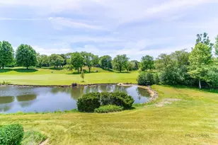 525 White Oak Ln, Lake Barrington, IL 60010 - Photo 12