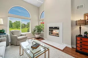 525 White Oak Ln, Lake Barrington, IL 60010 - Photo 6