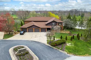 90 Golfview Ln, Frankfort, IL 60423 - Photo 2
