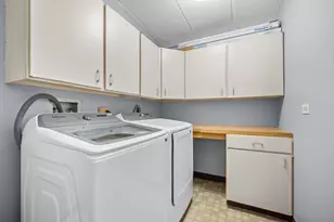 9118 W Elmwood Dr, Niles, IL 60714 - Photo 16