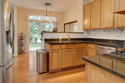 2065 Sunrise Circle #2065, Aurora, IL 60503 - Photo 8
