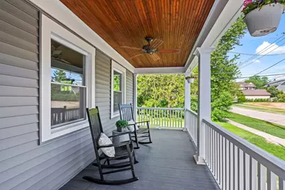331 E Russell Street, Barrington, IL 60010 - Photo 2